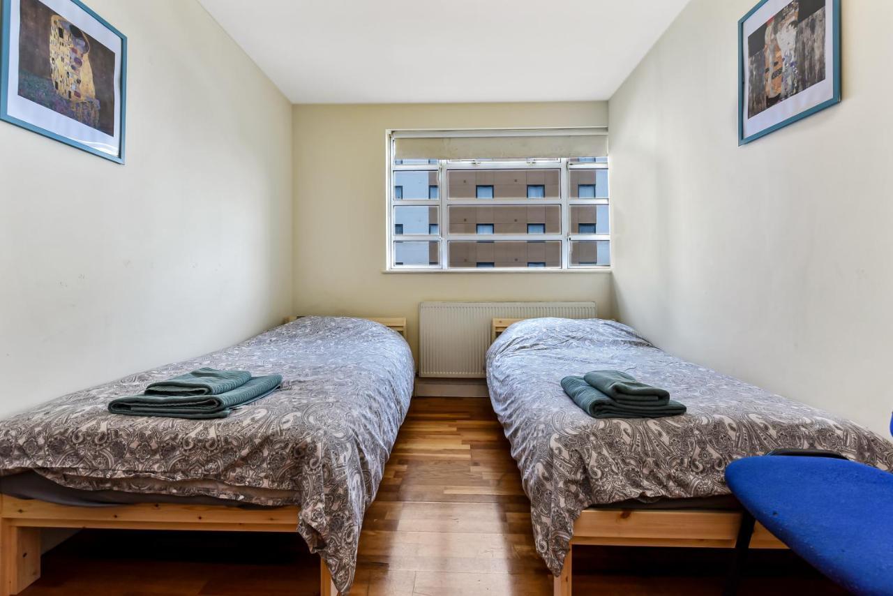 Spacious 2 Bedroom Apartment In Ealing Broadway Luaran gambar