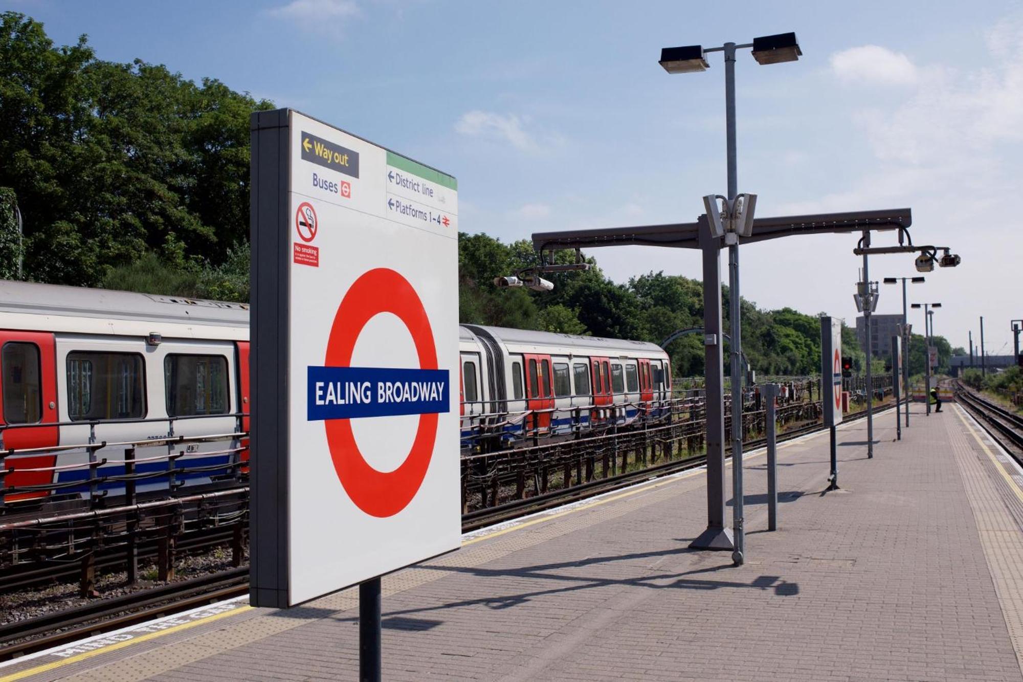 Spacious 2 Bedroom Apartment In Ealing Broadway Luaran gambar